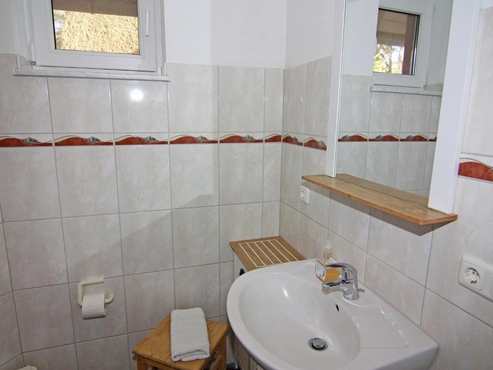Inviting Holiday Home With Garden Трасенхайде Екстериор снимка